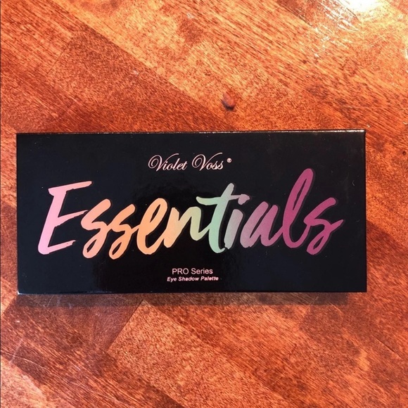 Makeup Bundle - Picture 2 of 8